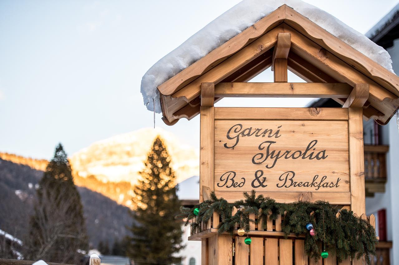 Hotel Garni Tyrolia Campitello di Fassa Exterior foto